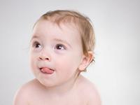 起名应当避开名人的名字