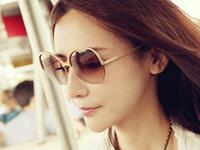 飞上枝头变凤凰的生肖女