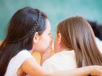 喜欢散布八卦消息的星座女