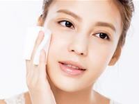 对美容小有心得的生肖女