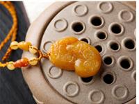 黄玉貔貅放哪里？在线等！