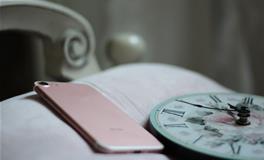 12星座睡觉前要玩多长时间的手机