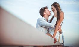 梦见丈夫出轨会变成真的吗