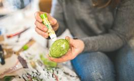 梦见鸡下蛋是什么意思