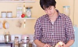 任劳任怨，愿做家庭主夫生肖男