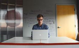 属鸡的人适合做什么生意