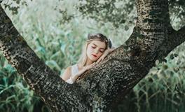 属鸡男人看上你的表现