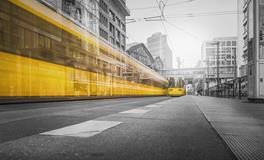 做梦死人活了什么意思