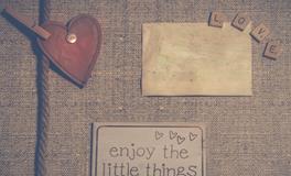 梦见自己拉屎很费劲