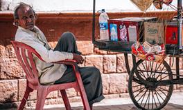 梦见有人请吃饭