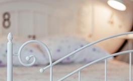 梦见掉头发一拽一把