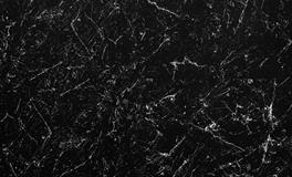 梦见自己的衣服破了