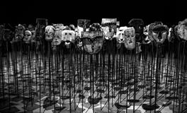 梦到有人对我动手动脚