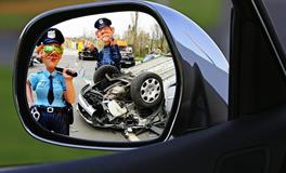 周公解梦梦见车翻了