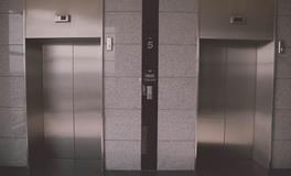 梦见坐电梯朋友死亡