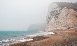 梦见天空都是黑云