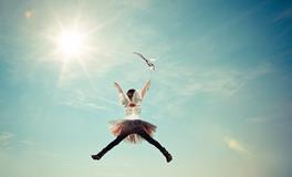 梦见仙女在天空飞舞