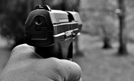 梦见有人拿刀追杀我