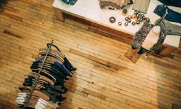 梦见买衣服试穿暗示什么