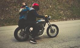 梦见开车送新娘子