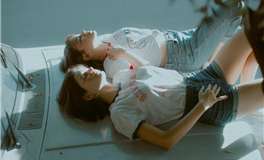 双子座往往喜欢装糊涂，在一起挺开心的