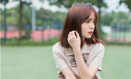 面对镜中的细纹，属龙女的心理反应