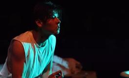 蒋奇明，少年老成，把哑巴和结巴演成了花儿