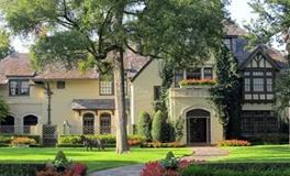 树木缘何不宜高过住宅？探秘房屋侧畔风水大树的影响