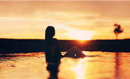 水瓶座新月：重启2025，开启无限潜能之旅！