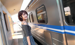 金星双子与天王双子相遇：揭秘十二星座中谁最擅长暧昧