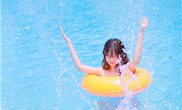 情深缘浅：女命八字中的情感挫折