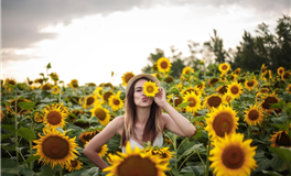 展钰凝摩羯座2025年8月运势