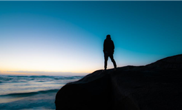 日运 2025年8月28日 星期四 农历七月初六