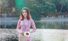 做人如山，容纳百川；做人似水，随遇而安！