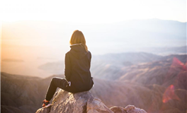 2026年属猪人的桃花方位